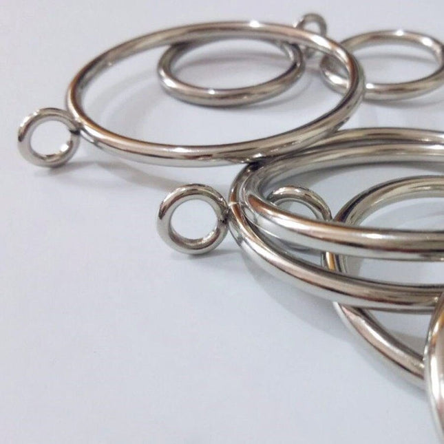 Metalen gordijnringen met klein oogje