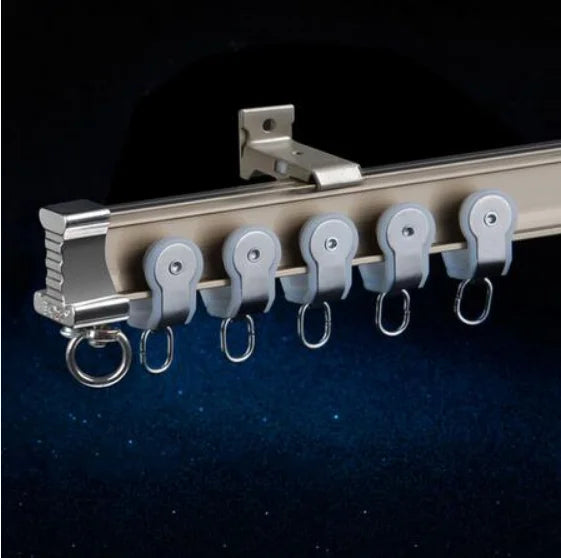 Flexibele gebogen gordijnrail voor plafond