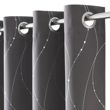 Grijs verduisterend gordijn met zilveren lijnen