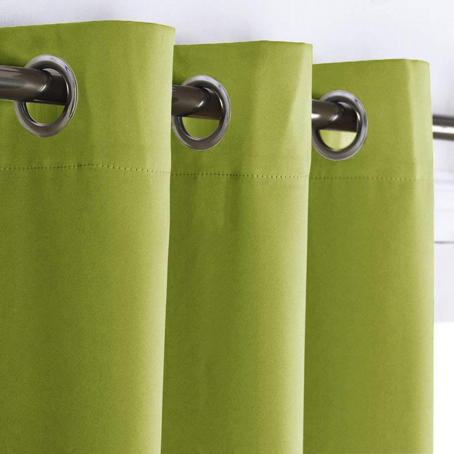 Modern effen verduisterend gordijn met ringen