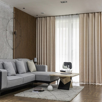 Bruin verduisterend gordijn Cavan met golfpatroon.