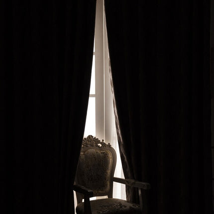 Sienna verduisterend gordijn Rila met patroon.