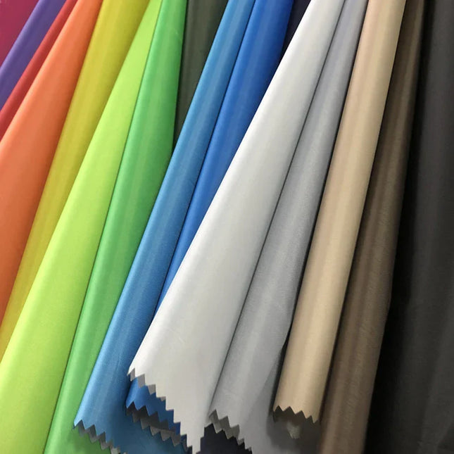 Gekleurde verduisterende stof per meter