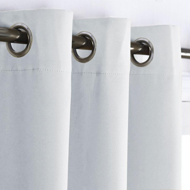 Modern effen verduisterend gordijn met ringen