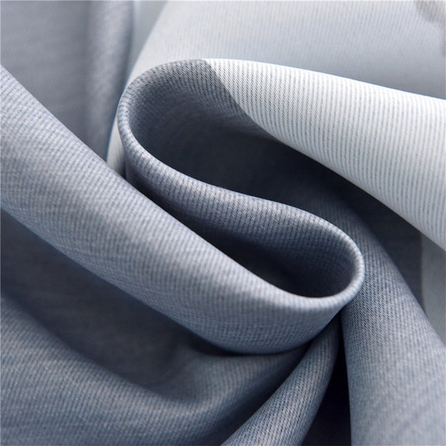 Grijs gordijn met landschap waterval print