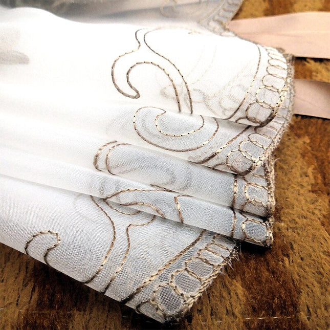 Vitrage ophaalgordijn met barok borduursel