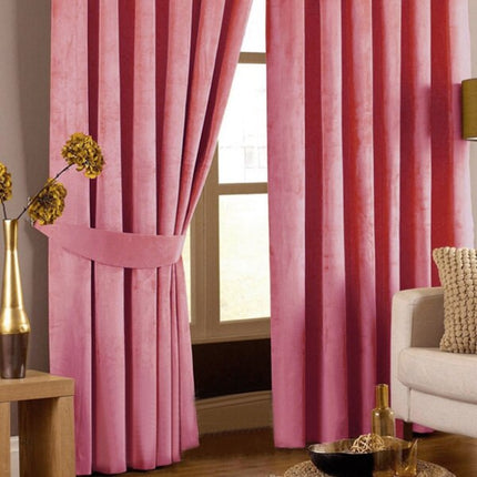 Roze velours verduisteringsgordijn voor meisjeskamer