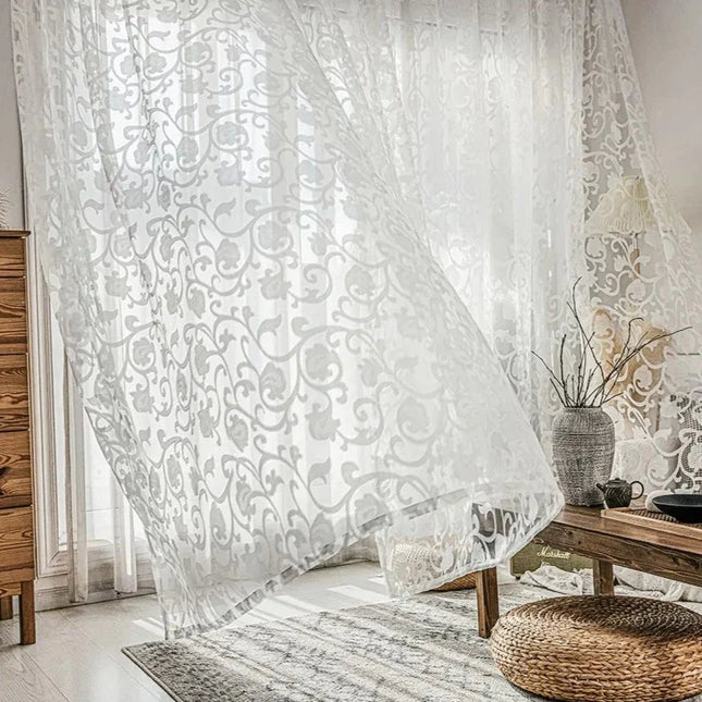 Wit vitrage gordijn met barok patroon