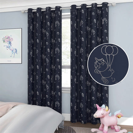 Donkerblauw gordijn met zilveren eenhoorn print