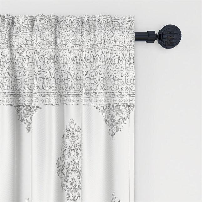 Gordijn met elegant barok patroon