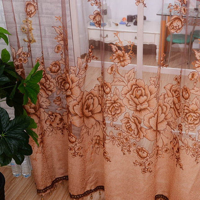 Vitrage gordijn met roze bloemenpatroon