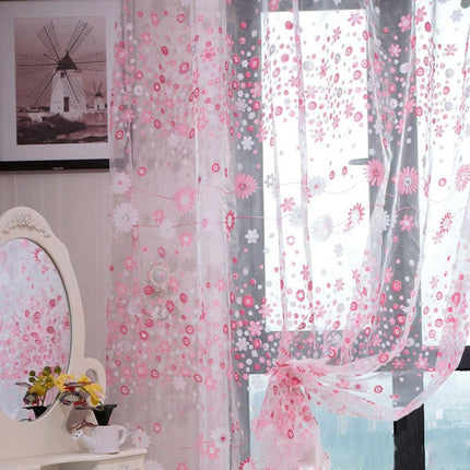 Roze vitragegordijn met bloemen voor meisjeskamer