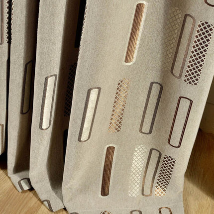 Gordijn met modern geometrisch patroon