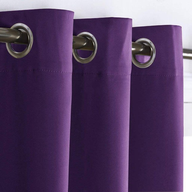 Modern effen verduisterend gordijn met ringen