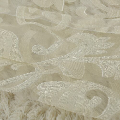 Wit vitrage gordijn met barok patroon