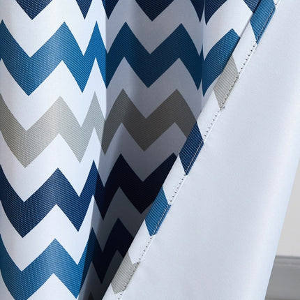 Blauw verduisterend gordijn Penedo met zigzagpatroon.