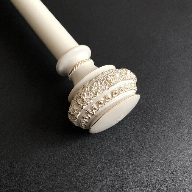 Vintage zwarte gordijnroede met ornament