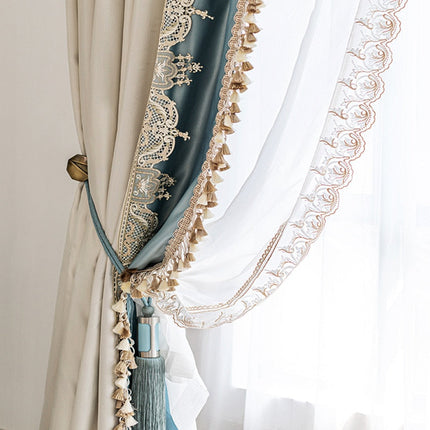 Klassiek verduisteringsgordijn met kant en franjes