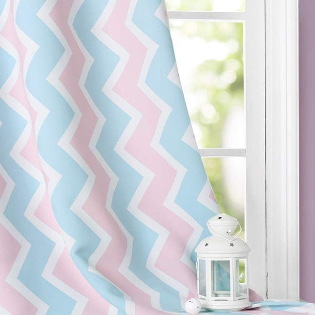 Kindergordijn met roze en blauw zigzagpatroon