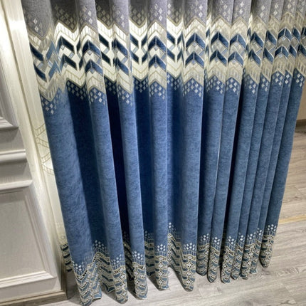 Luxe gordijn met geborduurd azteken patroon