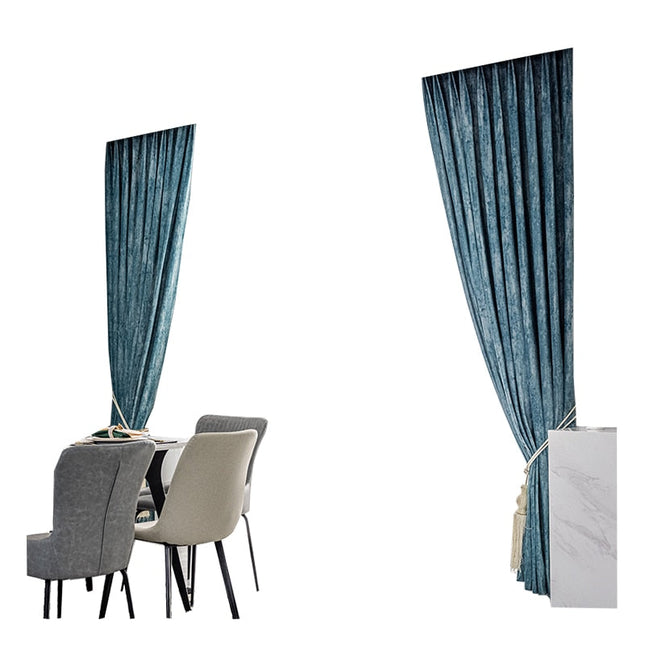 Verduisterend gordijn van blauw chenille