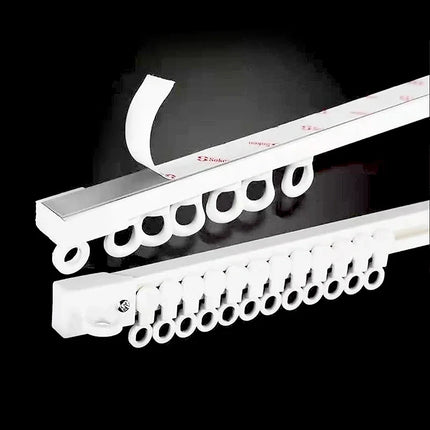 Zelfklevende gordijnrail zonder boren