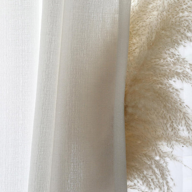 Moderne effen witte vitrage woonkamer