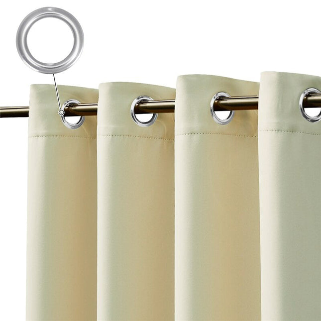 Crèmekleurig waterafstotend buitengordijn