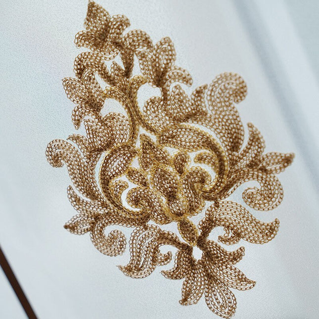 Vitrage ophaalgordijn met barok borduursel