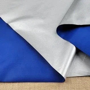 Blauwe verduisterende stof voor gordijnen