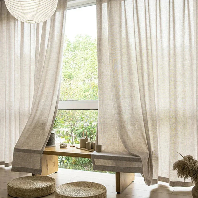 Semi-transparant beige gordijn met border