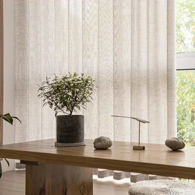 Semi-transparant beige gordijn met border