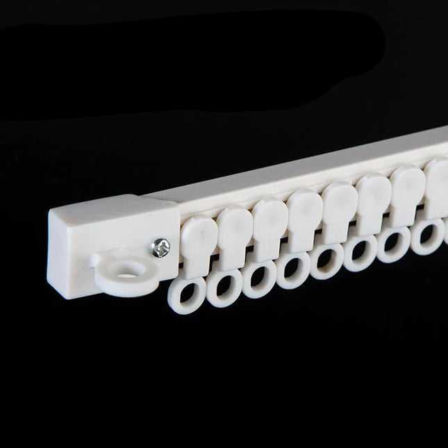 Zelfklevende gordijnrail zonder boren