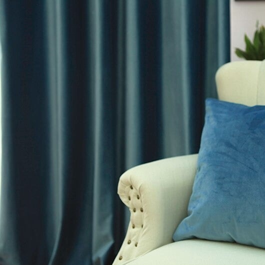 Blauw verduisterend gordijn met satijnlook
