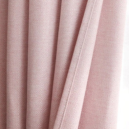Decoratief roze gordijn met geweven patroon