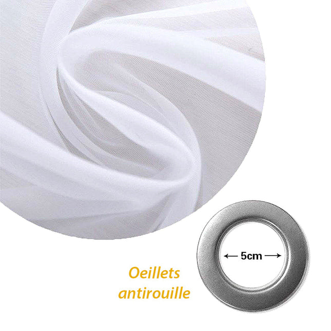 Witte vitrage voor buitengebruik op terras