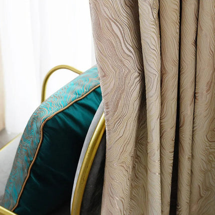 Beige verduisterend gordijn met golfpatroon