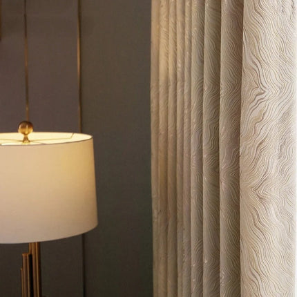Beige verduisterend gordijn met golfpatroon