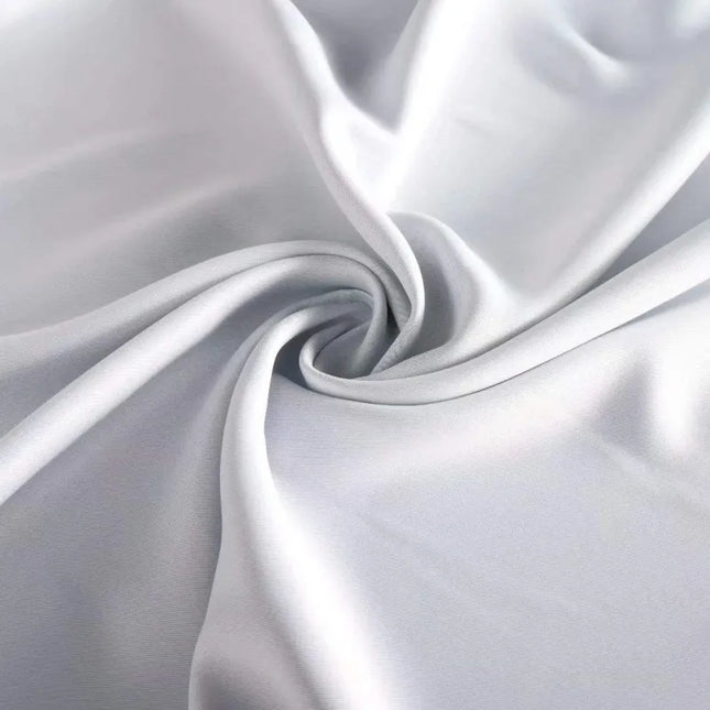 Kant-en-klaar wit overgordijn met ringen