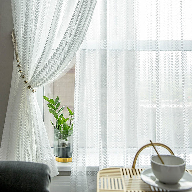 Witte vitrage met visgraatmotief
