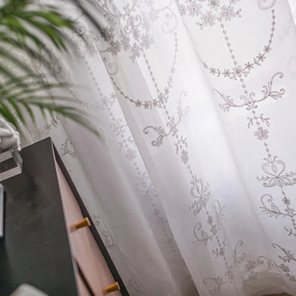 Klassieke vitrage met beige damastpatroon