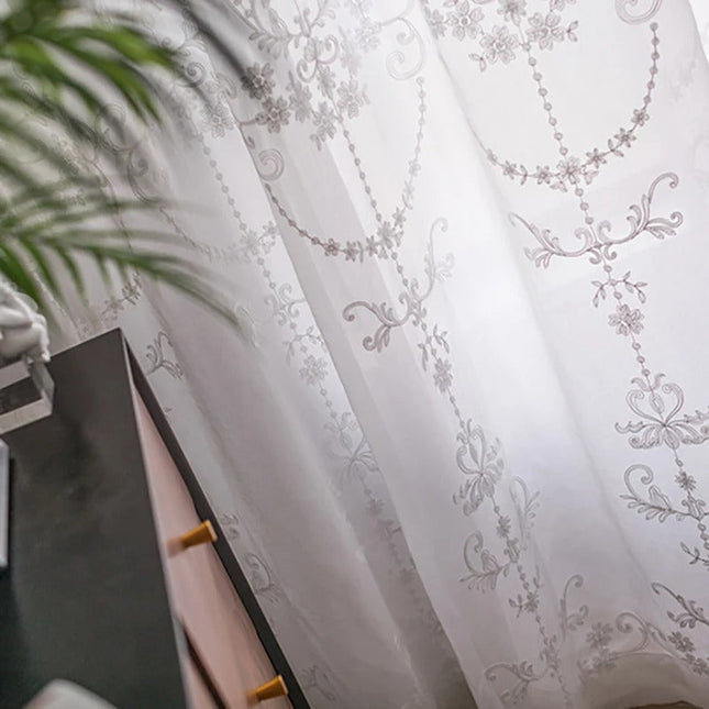 Klassieke vitrage met beige damastpatroon