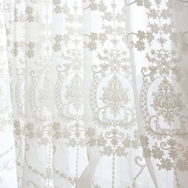 Klassieke vitrage met beige damastpatroon