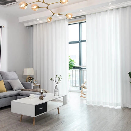 Effen soepelvallend lichtdoorlatend gordijn
