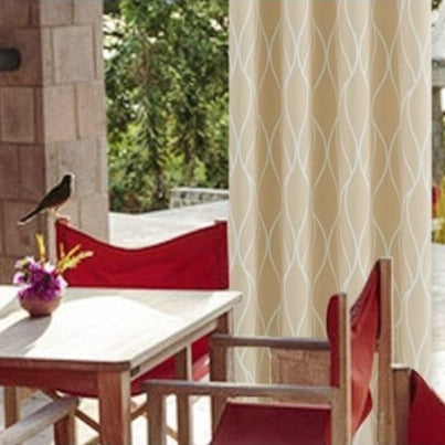 Buitengordijn met modern golvend patroon