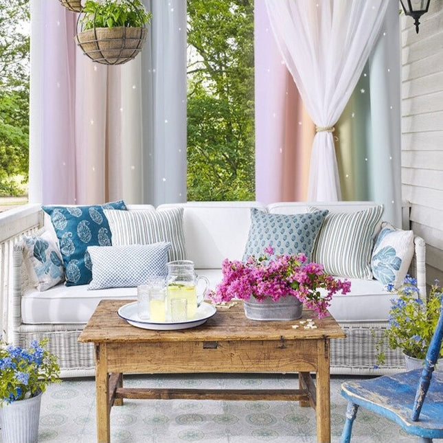 Kleurrijk buitengordijn voor terras en pergola