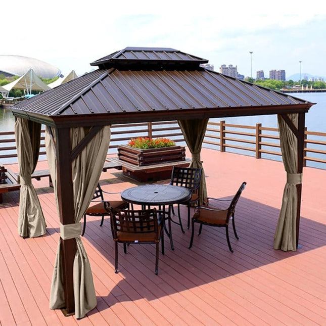 Verduisterend buitengordijn voor terras en tuin.