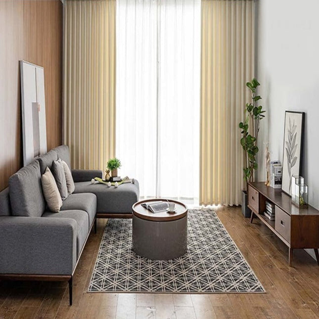 Verduisterend gordijn met natuurlijke linnenlook.