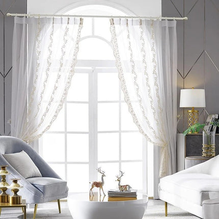 Luxe vitrage met parels en borduurwerk