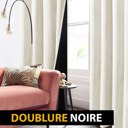 Wit fluwelen verduisterend gordijn